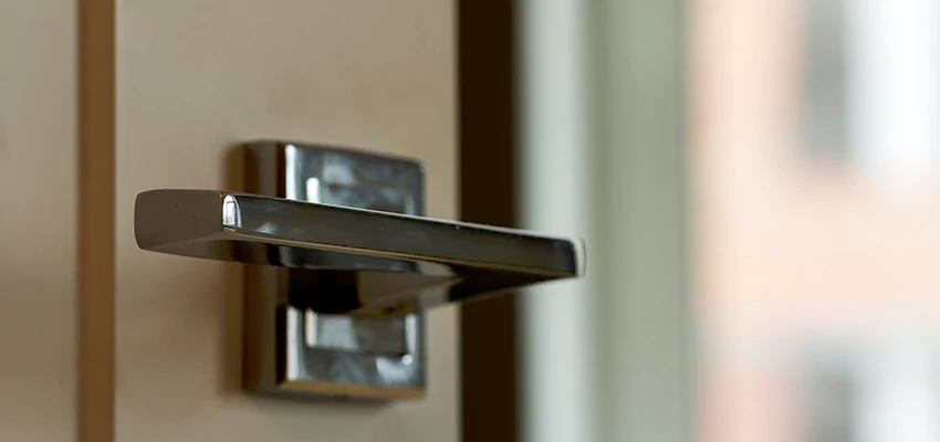 Door Lever Knob Repair in Selma, California