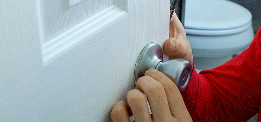 Vintage Door Knob Replacement in Selma, CA